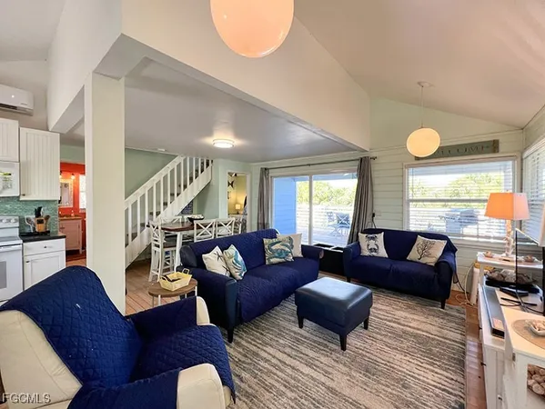 $674,900 | 4561 Smugglers Drive, Upper Captiva, FL 33924