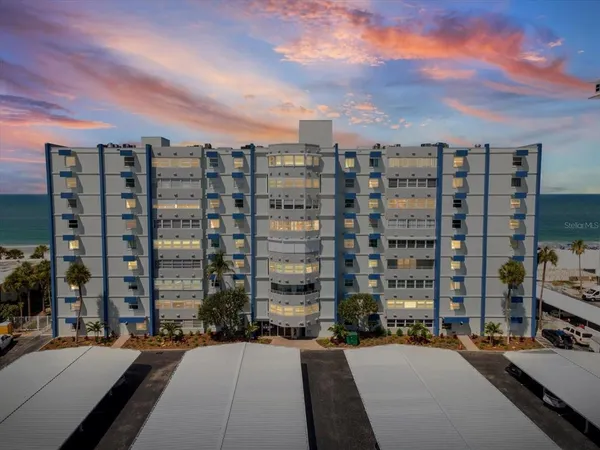 $3,500 | 17400 Gulf Boulevard, Unit J7, St. Petersburg, FL 33708