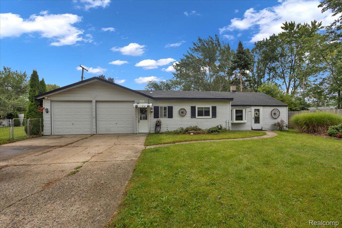 3003 Longview Avenue Rochester, MI 48307 - Photo 4 of 29