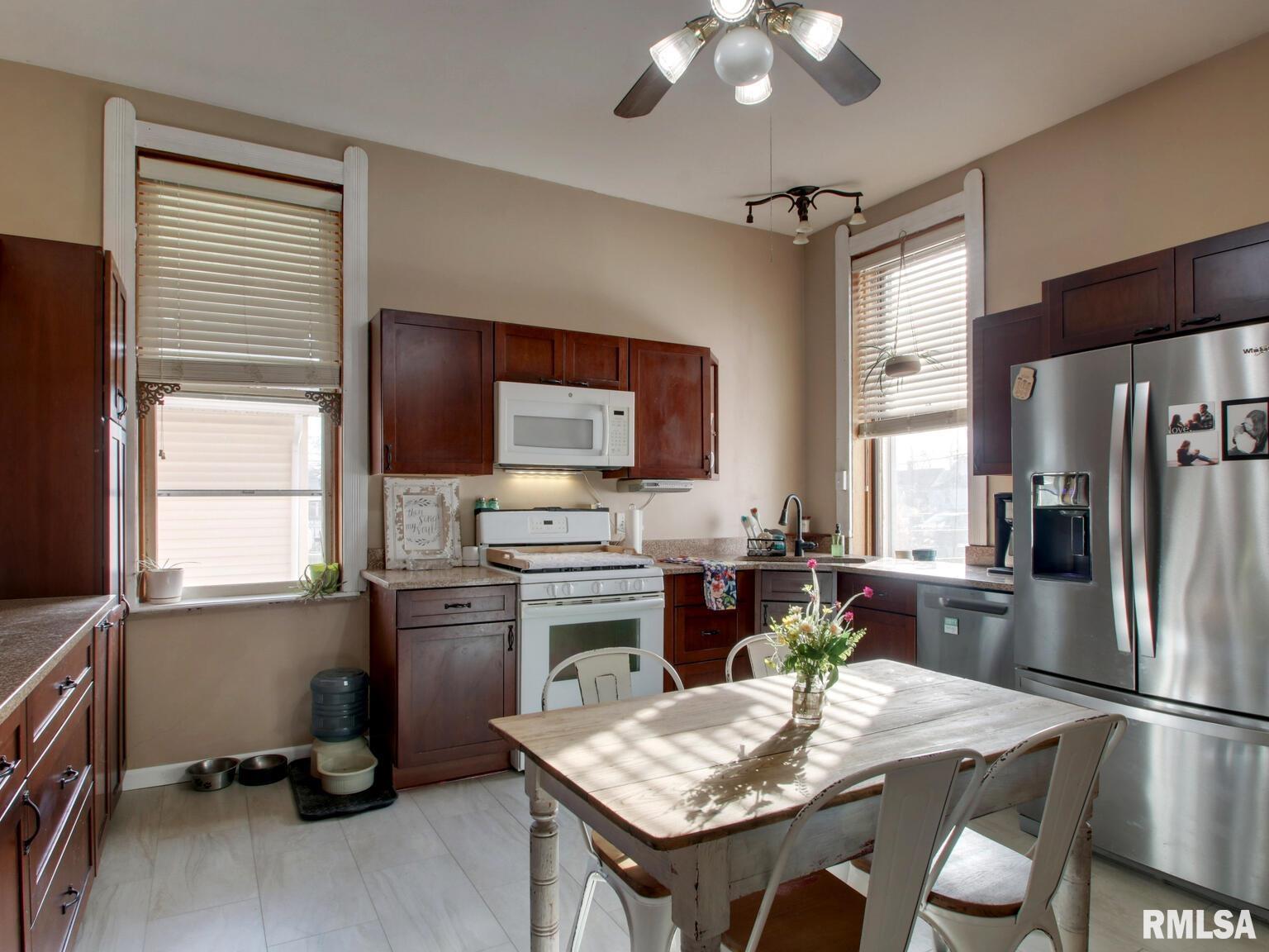 1604 State Street Quincy, IL 62301 - Photo 3 of 26