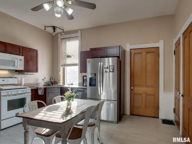 $194,900 | 1604 State Street, Quincy, IL 62301