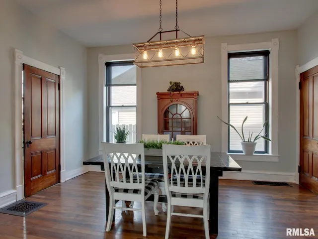 $194,900 | 1604 State Street, Quincy, IL 62301