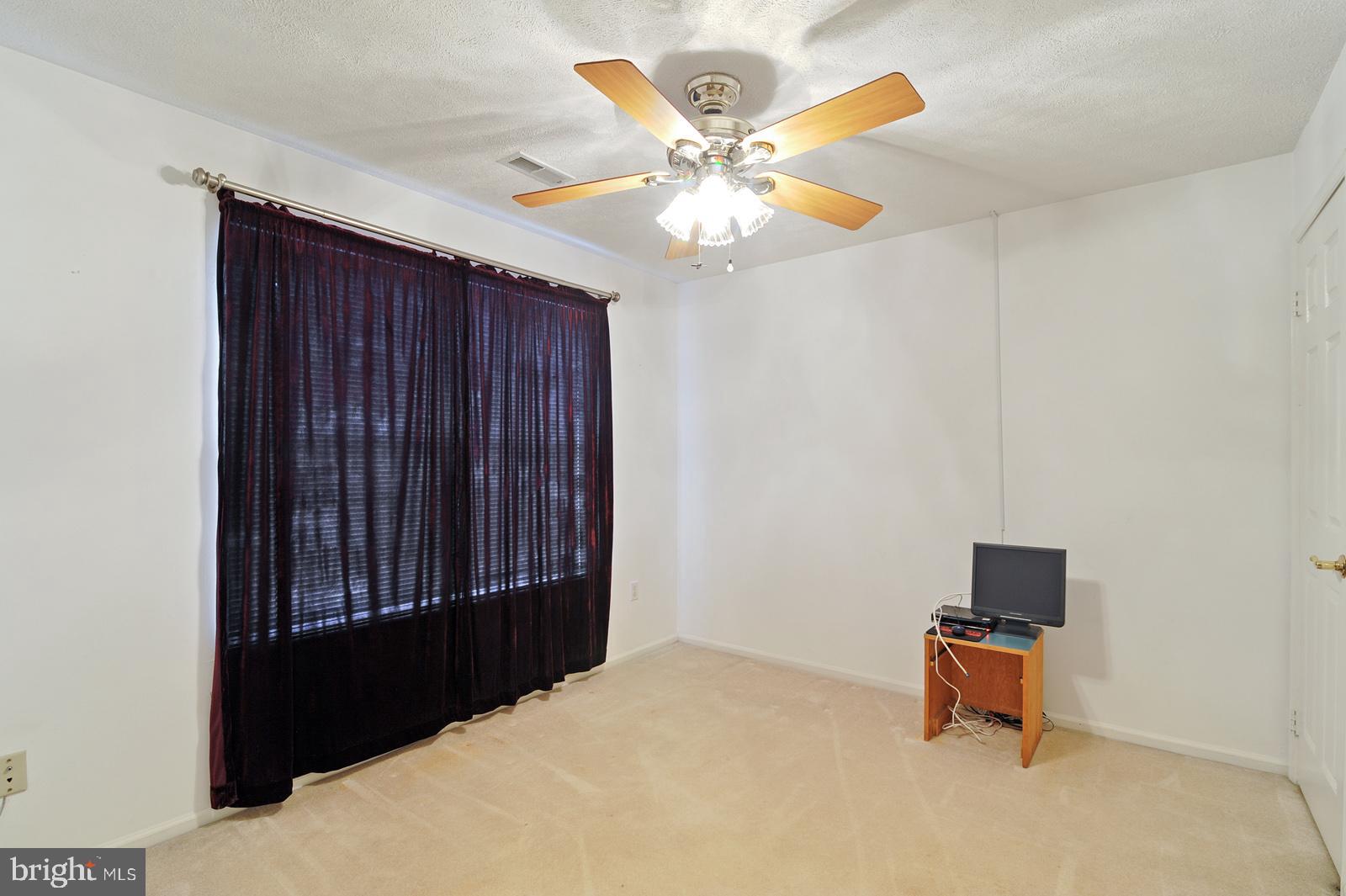 61 Charles Drive New Castle, DE 19720 - Photo 18 of 28