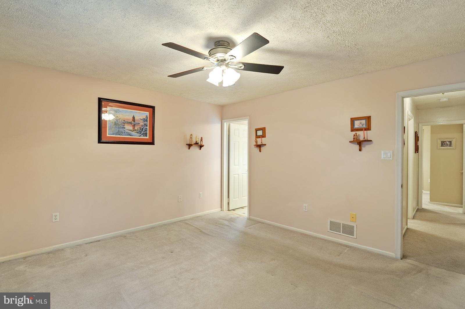 61 Charles Drive New Castle, DE 19720 - Photo 22 of 28