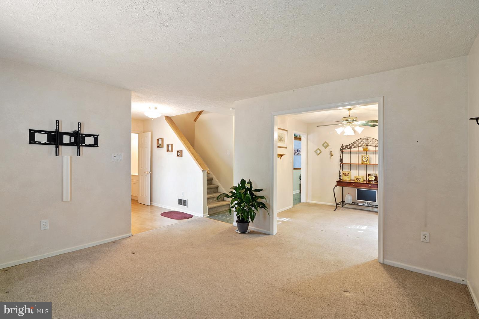 61 Charles Drive New Castle, DE 19720 - Photo 5 of 28