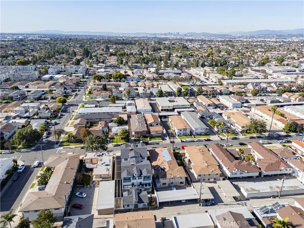 $4,200,000 | 10538 La Reina Avenue, Downey, CA 90241