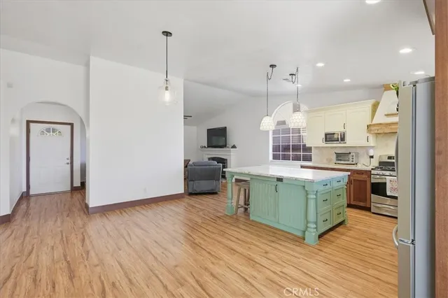 $555,000 | 19250 Henshaw Court, Lake Elsinore, CA 92530