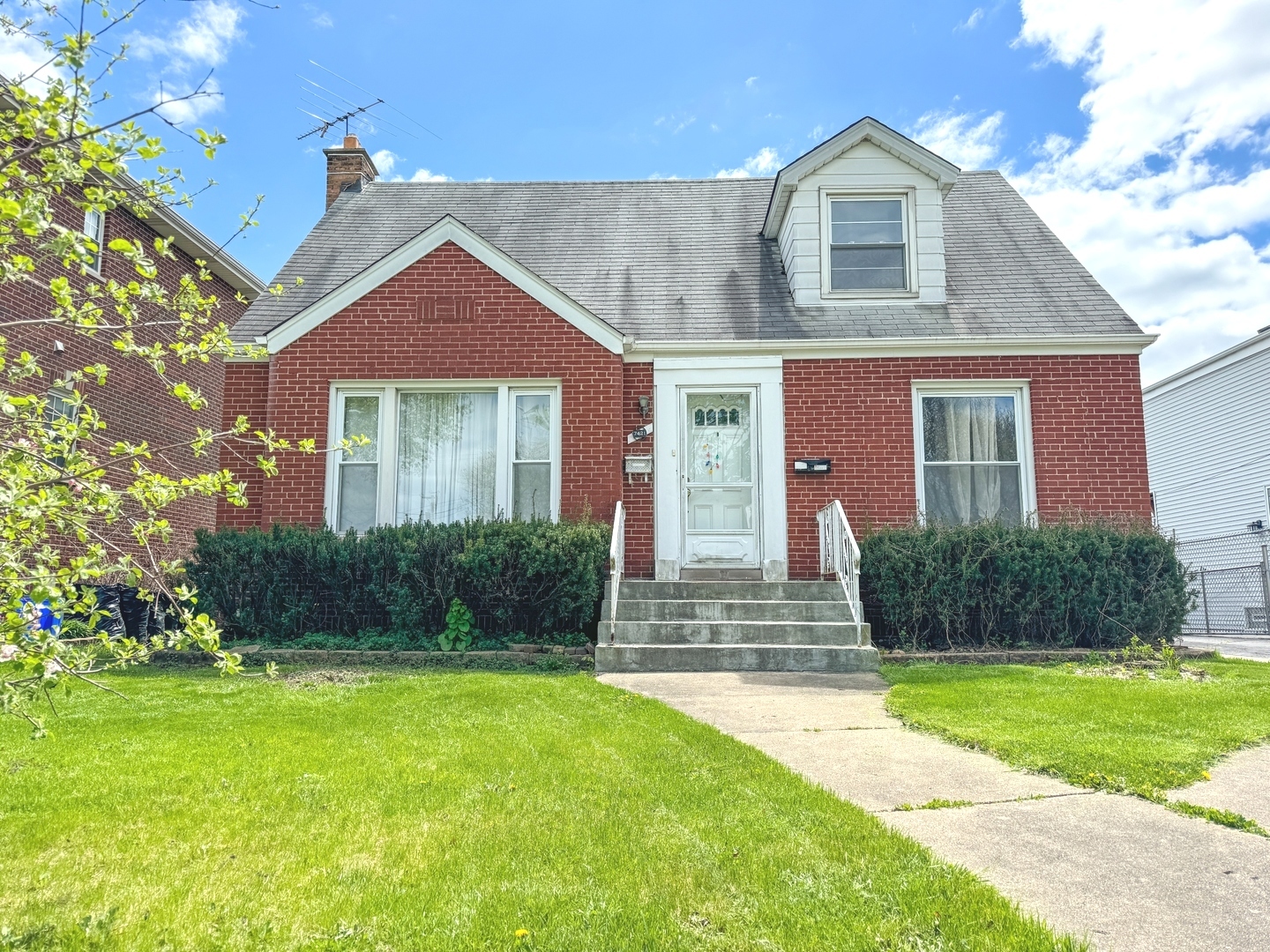 7421 West Foster Ave