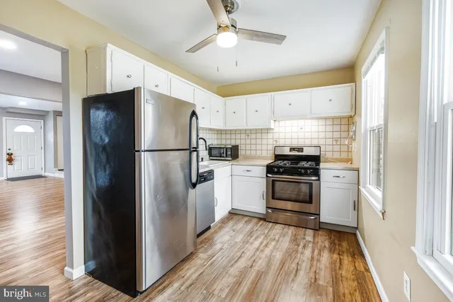 $2,200 | 11 Dunnett Court, Unit 4F, Baltimore, MD 21236