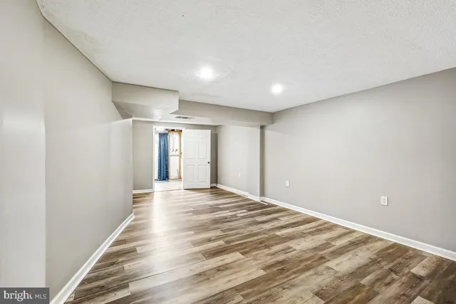 $2,200 | 11 Dunnett Court, Unit 4F, Baltimore, MD 21236