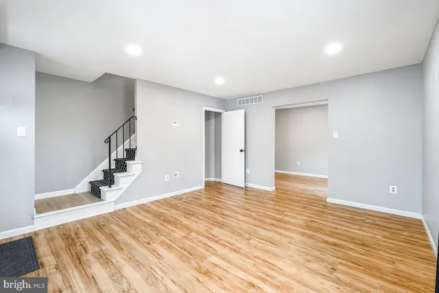 $2,200 | 11 Dunnett Court, Unit 4F, Baltimore, MD 21236