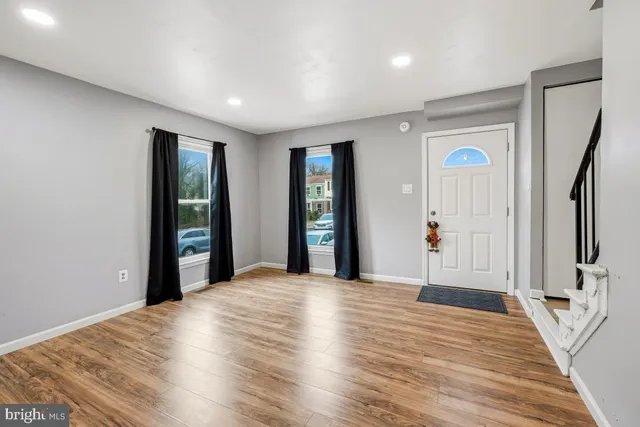 $2,200 | 11 Dunnett Court, Unit 4F, Baltimore, MD 21236