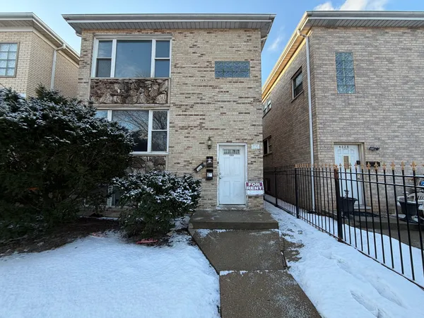$2,200 | 6323 West Fullerton Avenue, Unit 2, Chicago, IL 60639