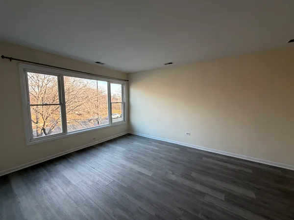 $2,200 | 6323 West Fullerton Avenue, Unit 2, Chicago, IL 60639