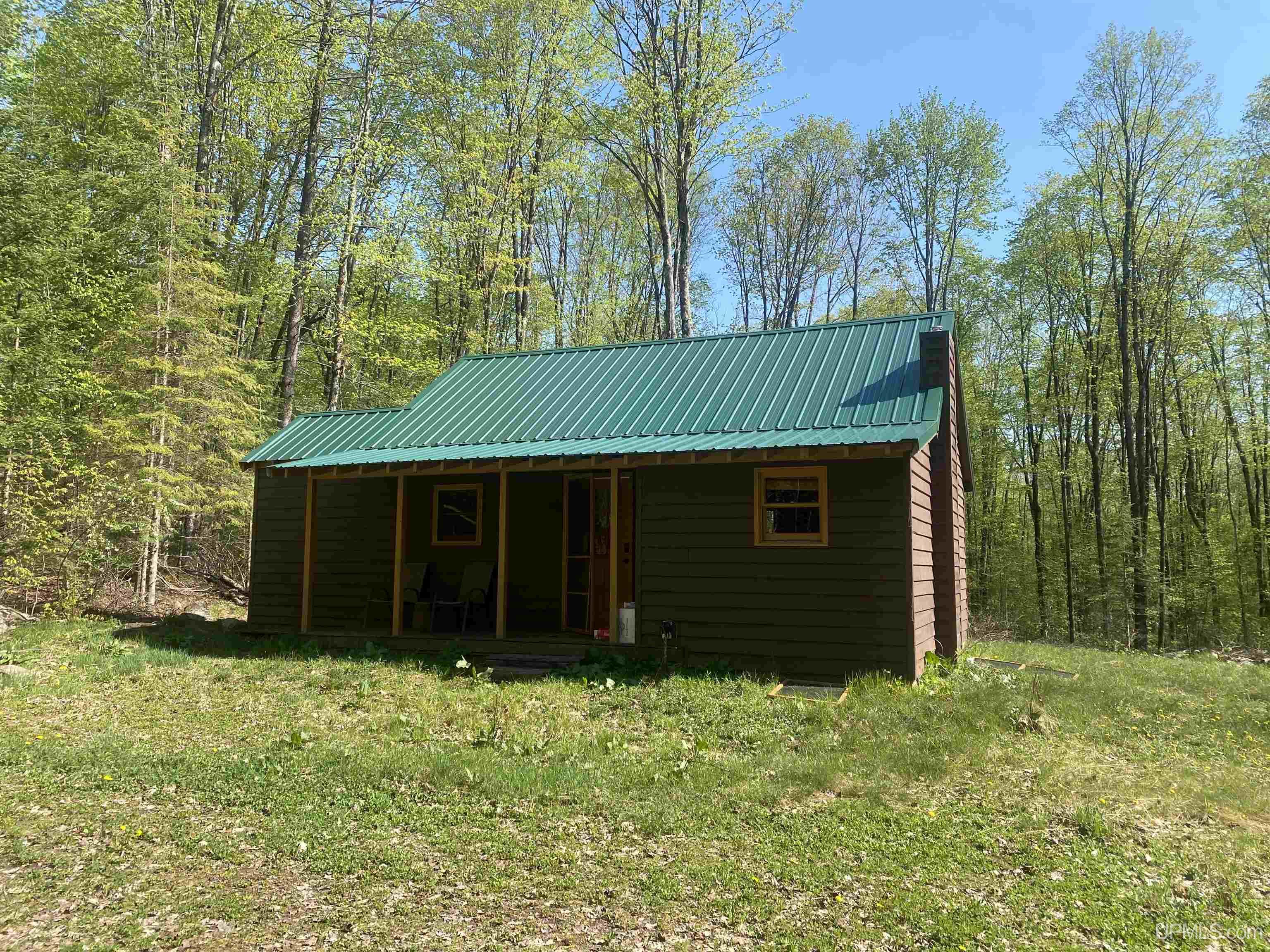 8753 North Kichak Road Hurley, WI 54534 - Photo 1 of 27 Gallery Image 1