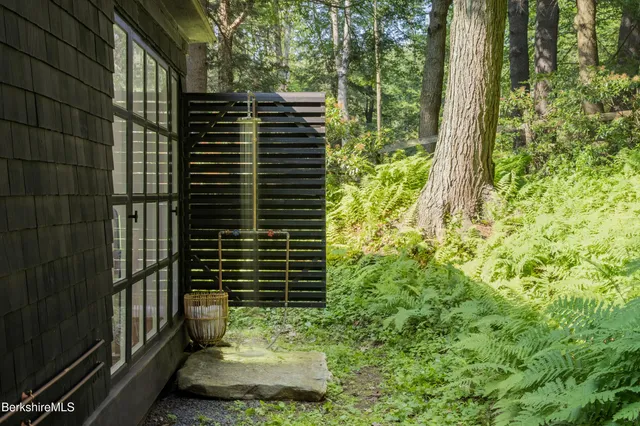 $3,500,000 | 14 Sullivan Road, Sandisfield, MA 01255