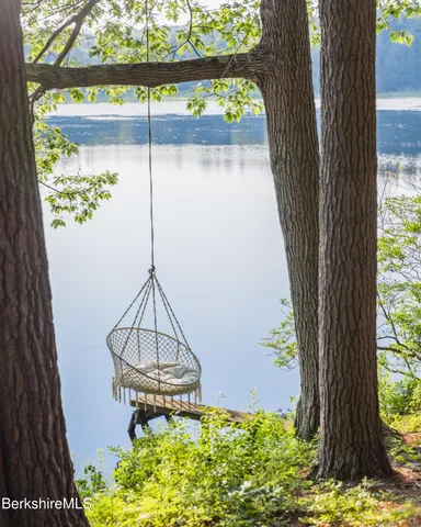 $3,500,000 | 14 Sullivan Road, Sandisfield, MA 01255