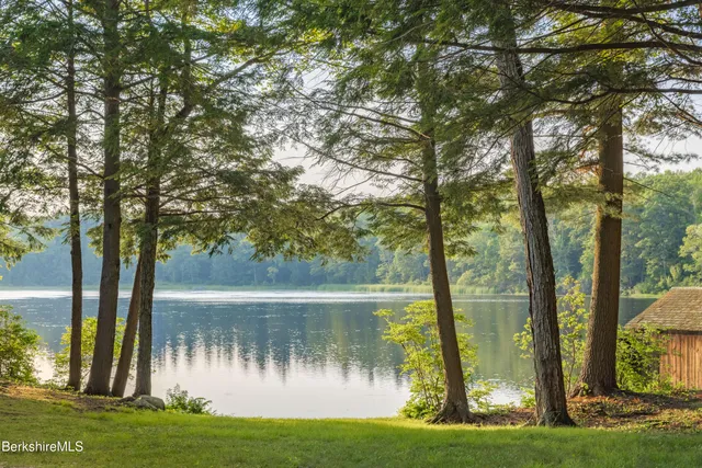 $3,500,000 | 14 Sullivan Road, Sandisfield, MA 01255