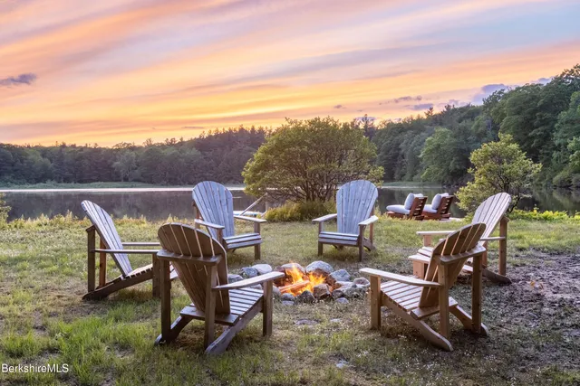 $3,500,000 | 14 Sullivan Road, Sandisfield, MA 01255