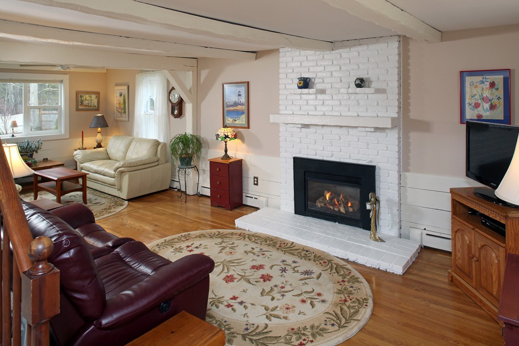 244 Reed Street Hanson, MA 02341 - Photo 5 of 8 Gallery Image 5