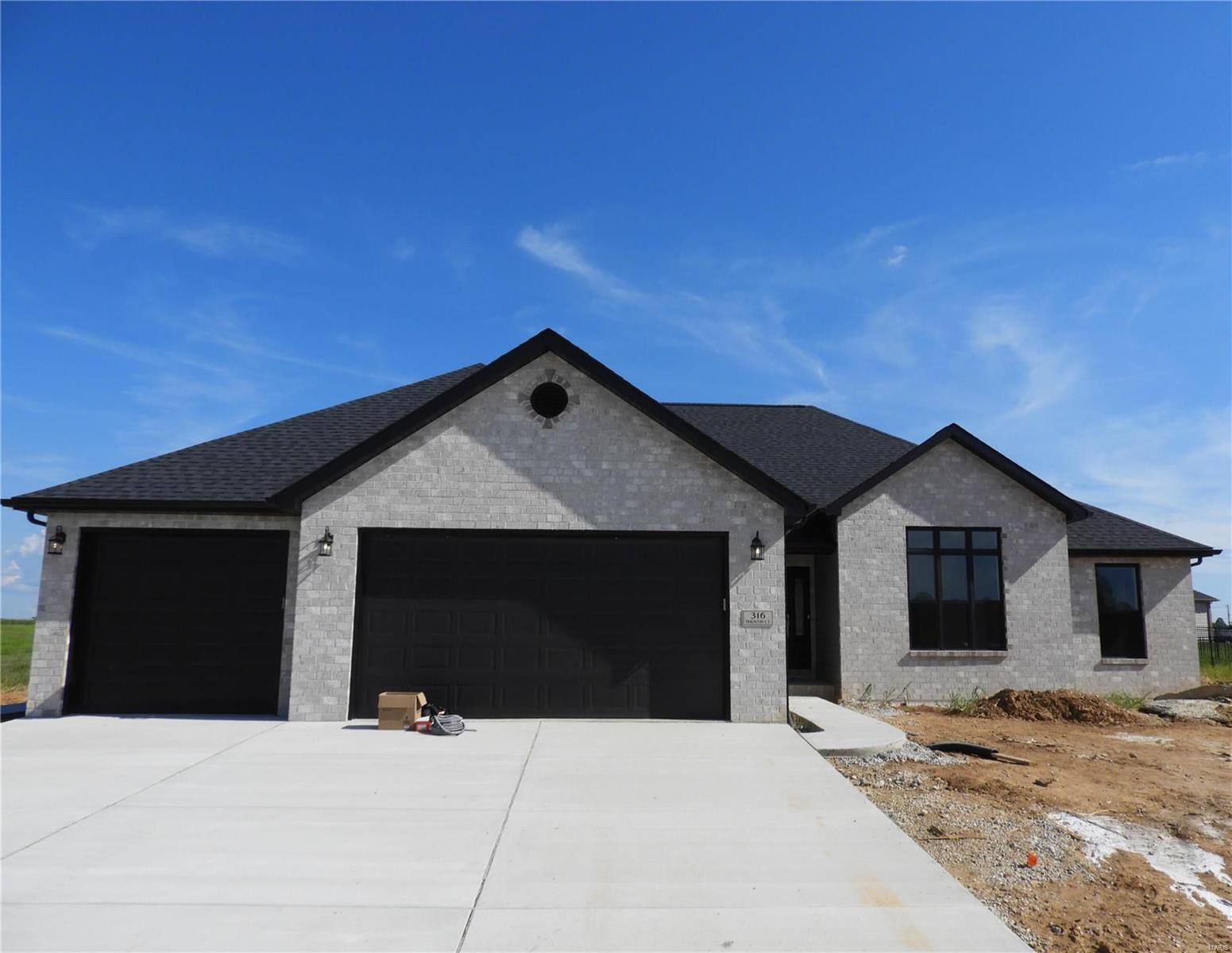 316 Quentin Court Waterloo, IL 62298 - Photo 1 of 38 Gallery Image 1
