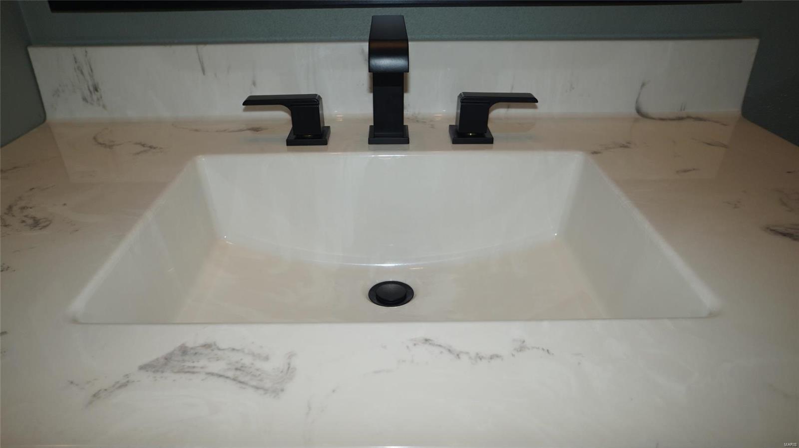 316 Quentin Court Waterloo, IL 62298 - Photo 23 of 38 Gallery Image 23