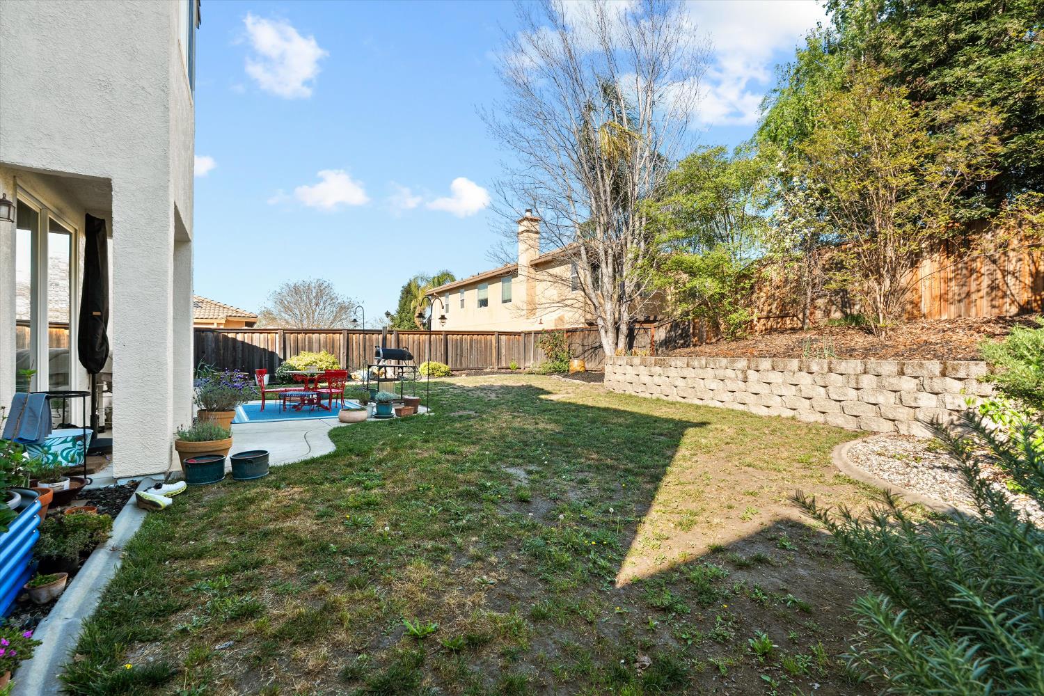 6503 Turnstone Way Rocklin, CA 95765 - Photo 33 of 42 a view of a house with a yard