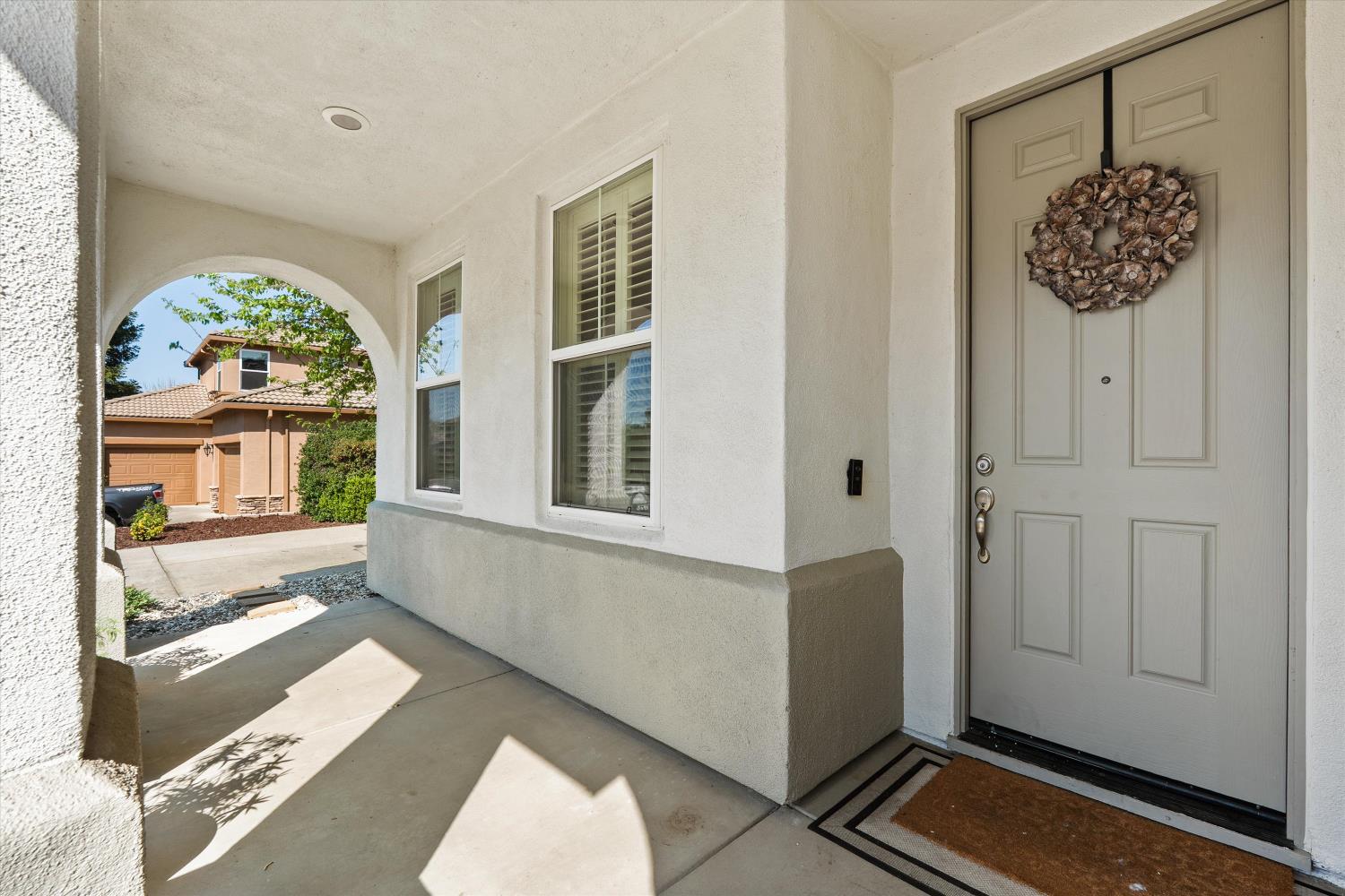 6503 Turnstone Way Rocklin, CA 95765 - Photo 4 of 42 a view of an entryway with a window