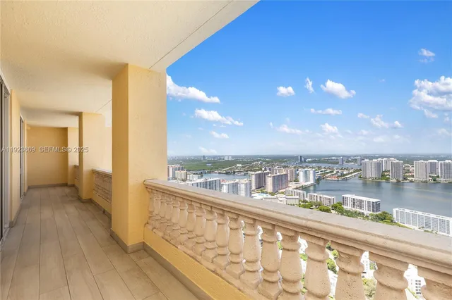 $9,999,998 | 17875 Collins Avenue, Unit PH4701, Sunny Isles Beach, FL 33160