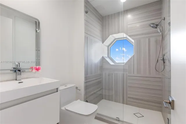 $9,999,998 | 17875 Collins Avenue, Unit PH4701, Sunny Isles Beach, FL 33160