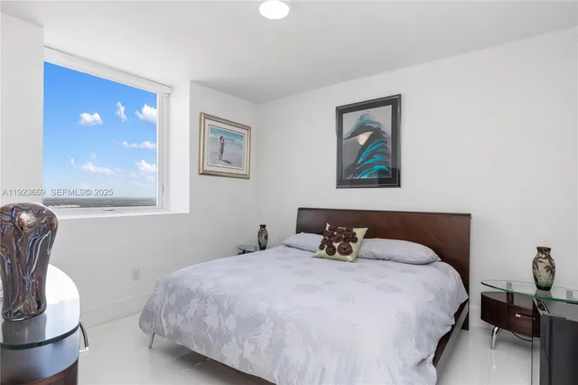 $9,999,998 | 17875 Collins Avenue, Unit PH4701, Sunny Isles Beach, FL 33160