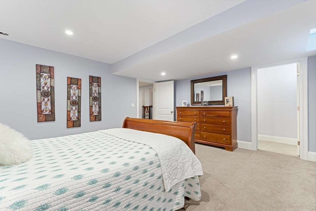 28 Old Farm Road Needham, MA 02492 - Photo 32 of 41