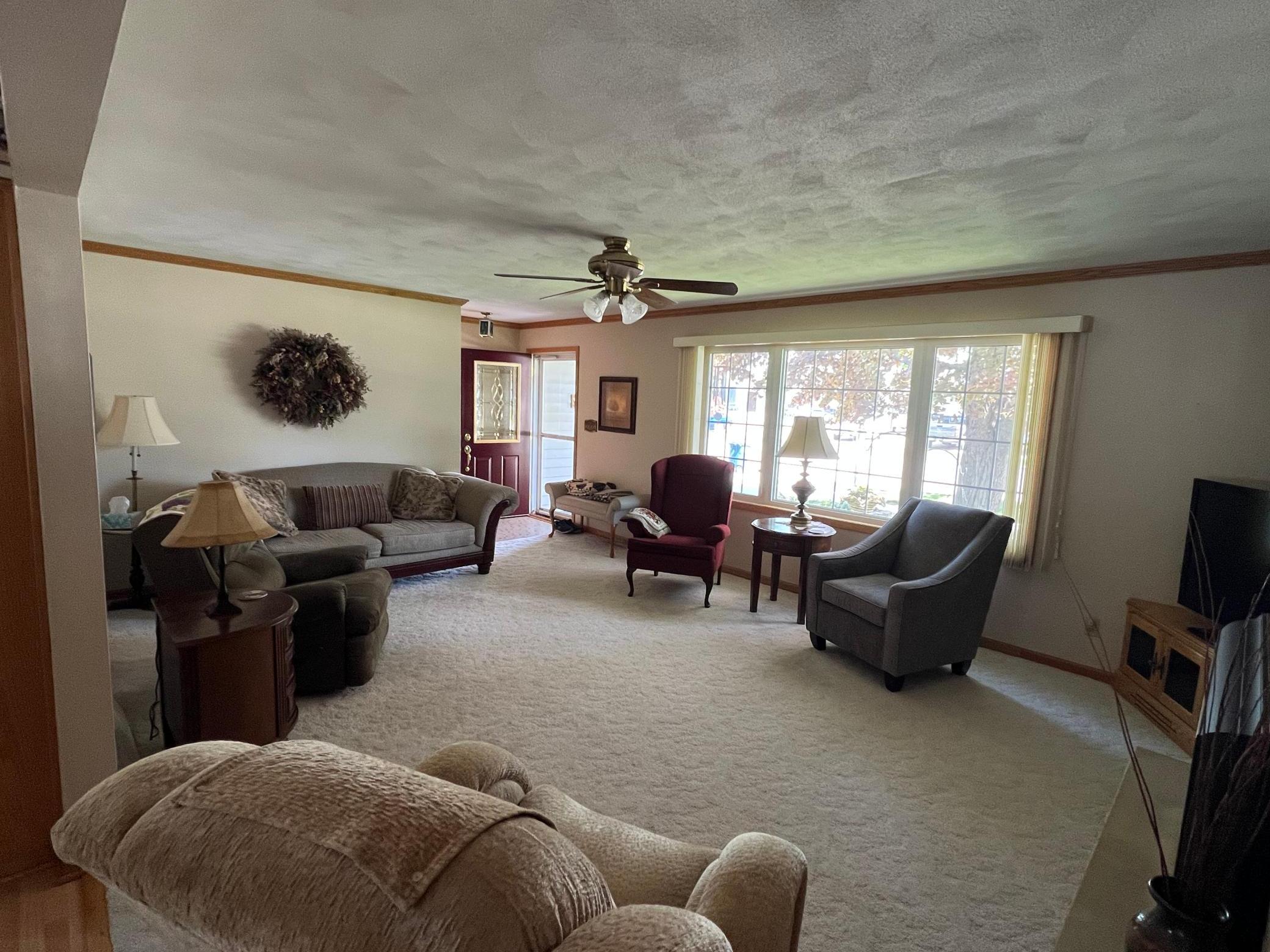 407 1st Street Southwest Wadena, MN 56482 - Photo 8 of 46