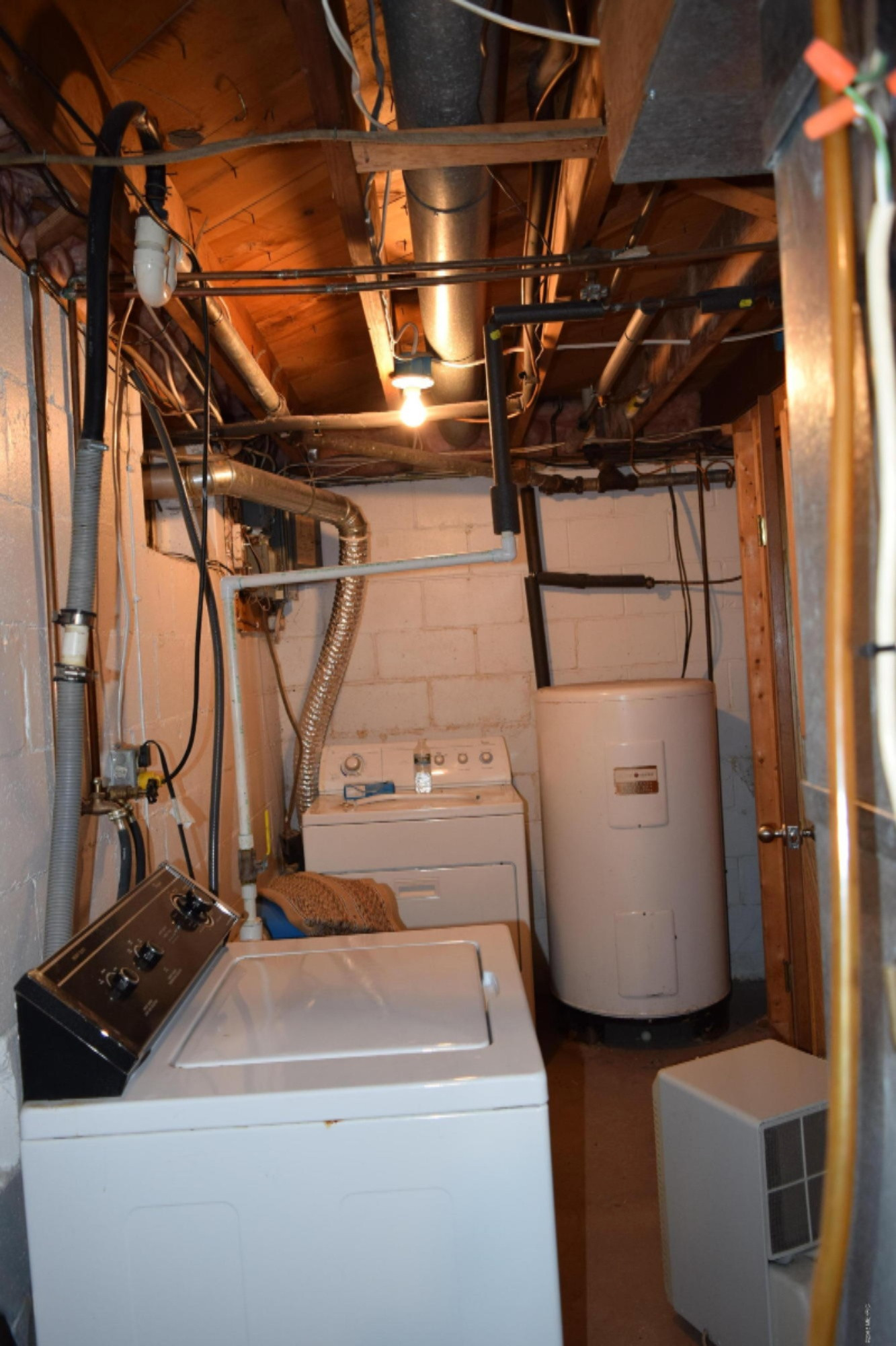 68079 Edgewater Beach Road White Pigeon, MI 49099 - Photo 29 of 29 Utility Room