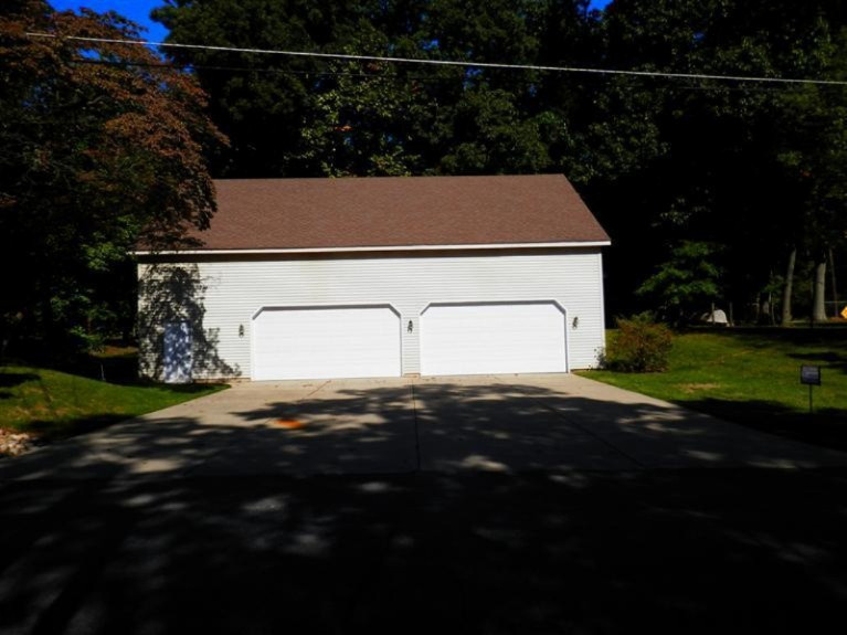 68079 Edgewater Beach Road White Pigeon, MI 49099 - Photo 5 of 29 Garage