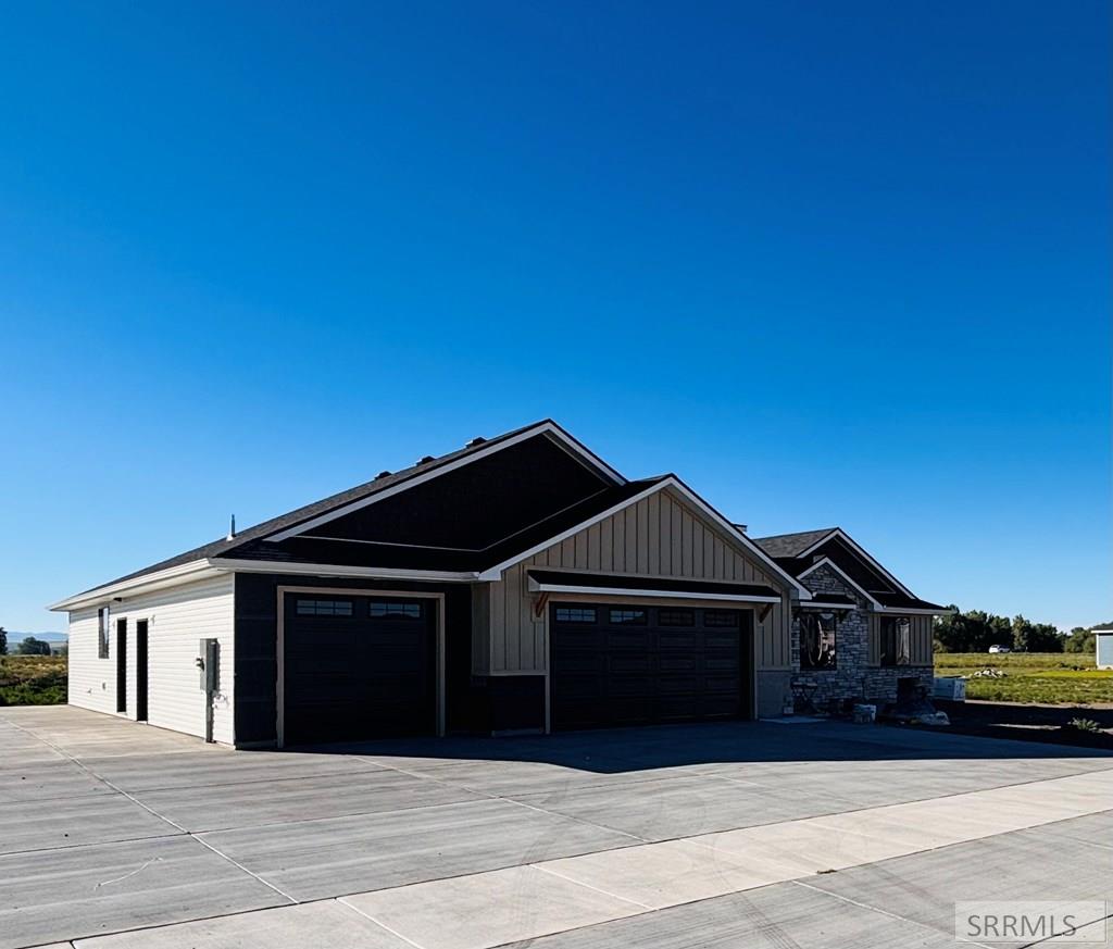 1126 Castle Pines Road Rexburg, ID 83440 - Photo 2 of 12