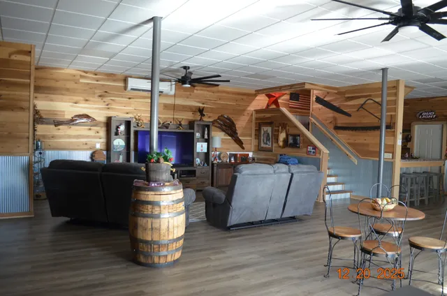 $995,000 | 124 Eagle Nest Court, Dover, TN 37058