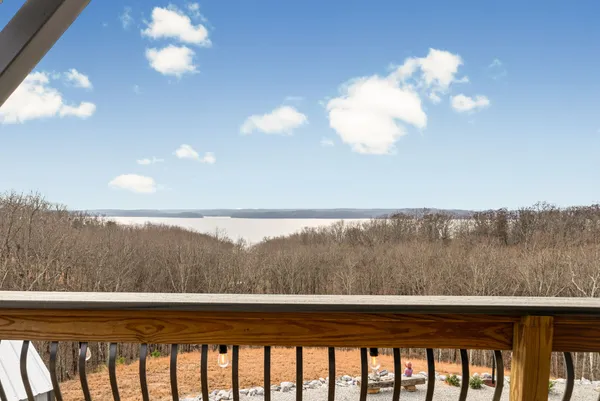 $975,000 | 124 Eagle Nest Court, Dover, TN 37058