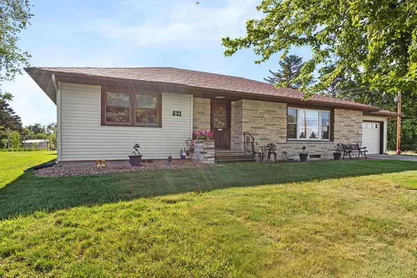 $330,000 | 621 Main Street North, Lonsdale, MN 55046