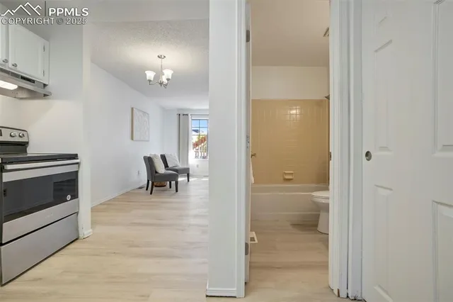 a view of a kitchen and dining room