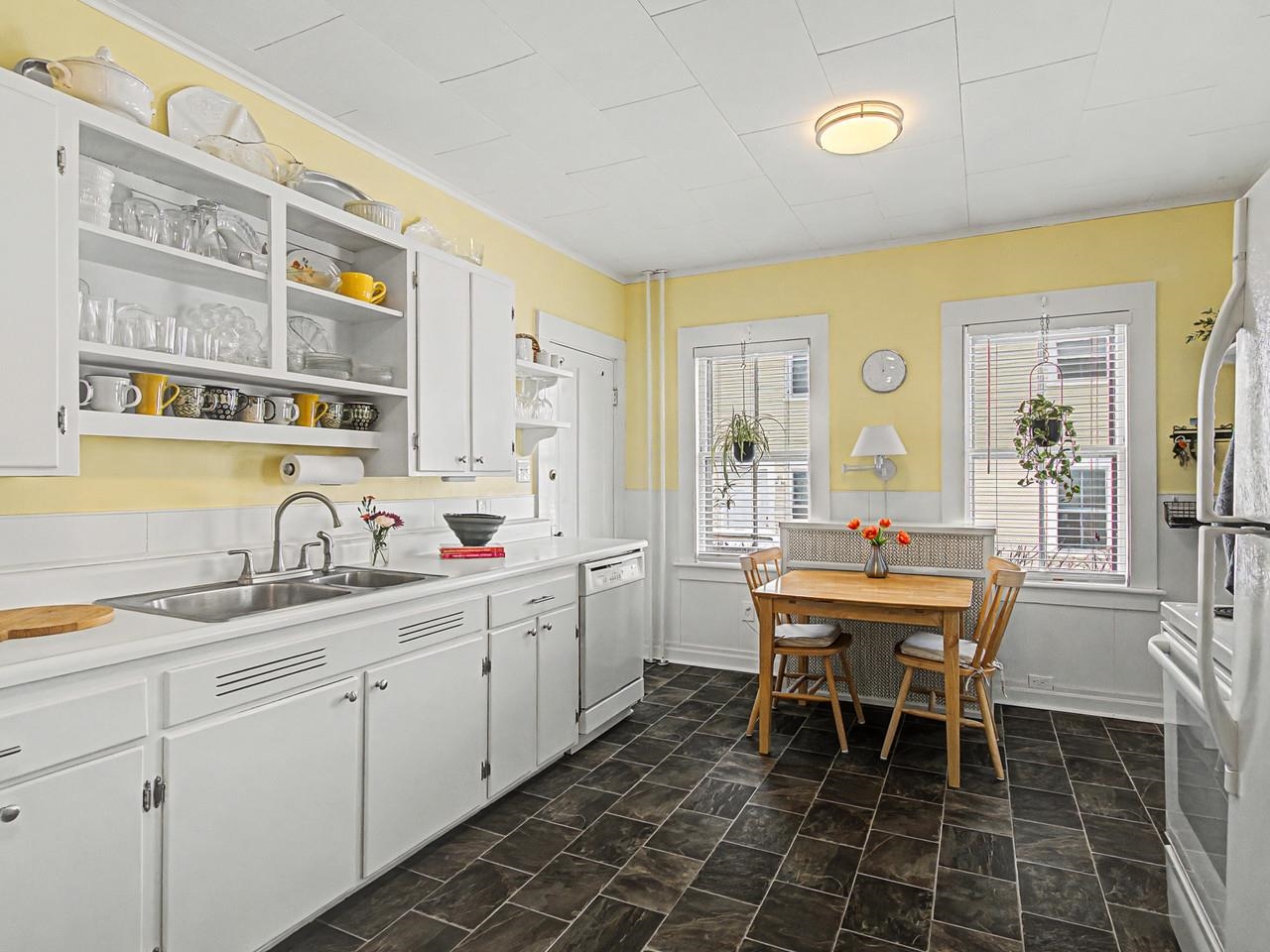 21 Clymer Street Burlington, VT 05401 - Photo 6 of 60
