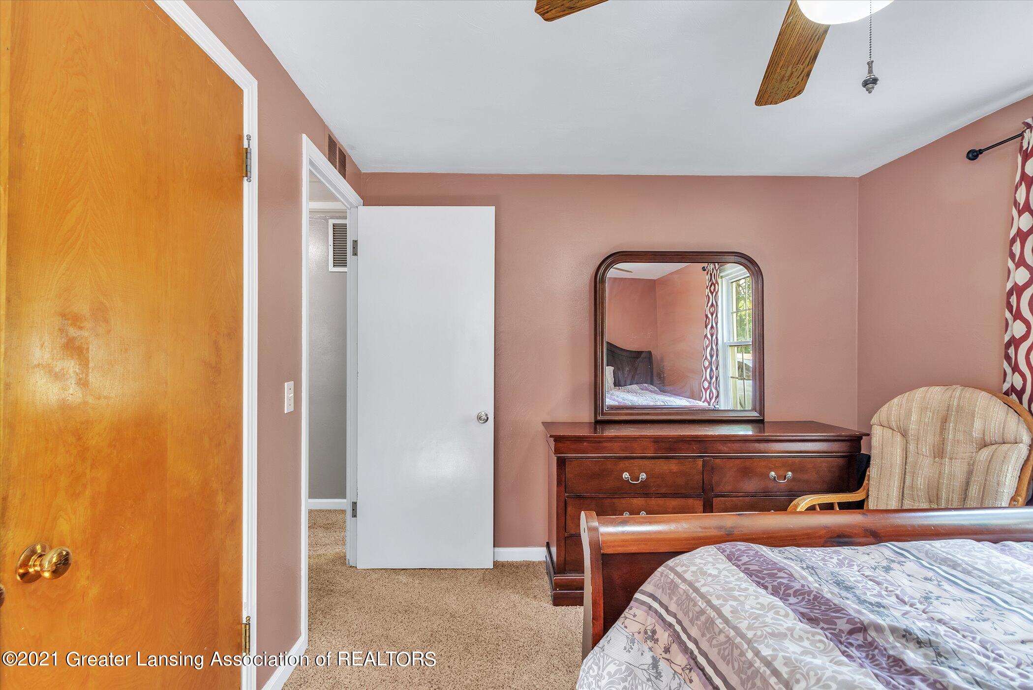 1021 Westfield Road Lansing, MI 48917 - Photo 25 of 42 25-1021-Westfield-Rd-WindowStill-Real-Es