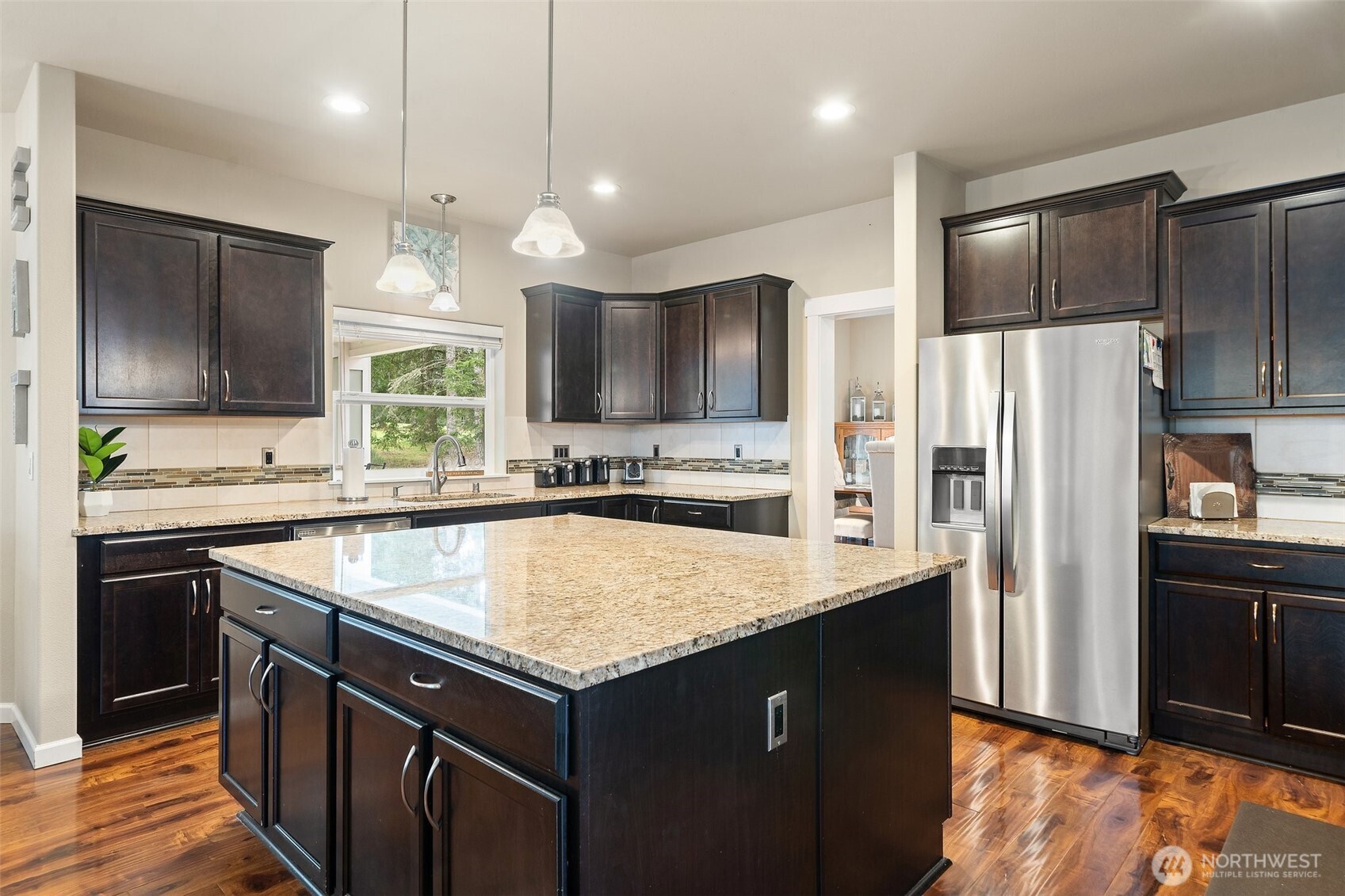 590 East Soderberg Road Allyn, WA 98524 - Photo 3 of 29 Gallery Image 3