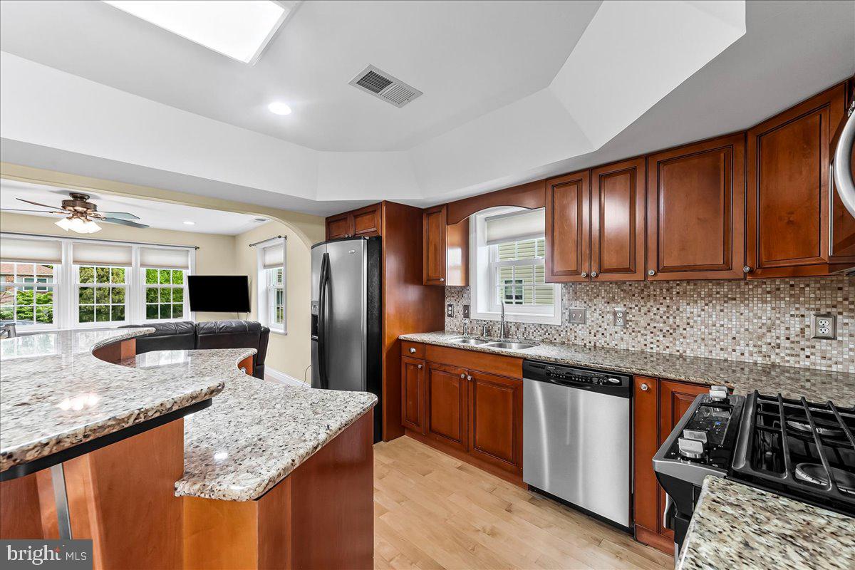 4110 Naamans Creek Road Upper Chichester, PA 19061 - Photo 8 of 39