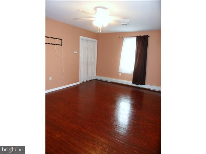 881 East Sandy Ridge Road Doylestown, PA 18901 - Photo 12 of 25 Bedroom - Main
