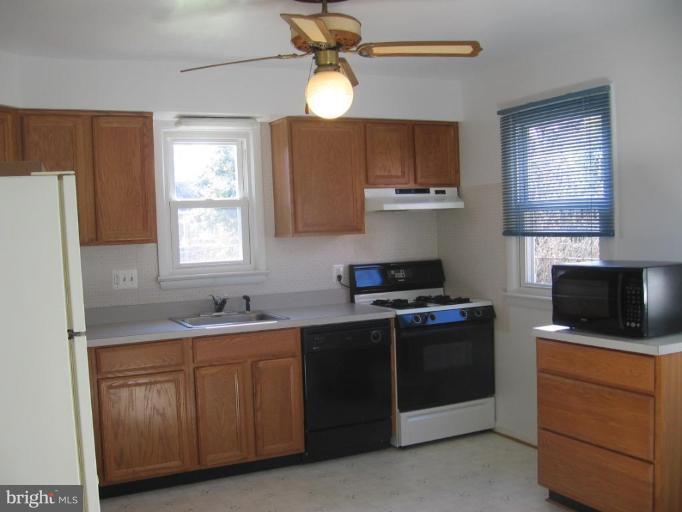 3802 Randolph Road Silver Spring, MD 20902 - Photo 16 of 20 Kitchen #3