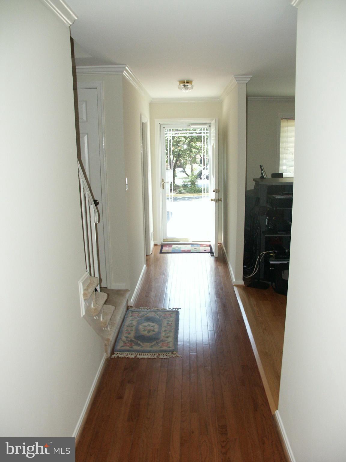 9016 Fox Grape Lane Springfield, VA 22152 - Photo 2 of 30 Interior (General)