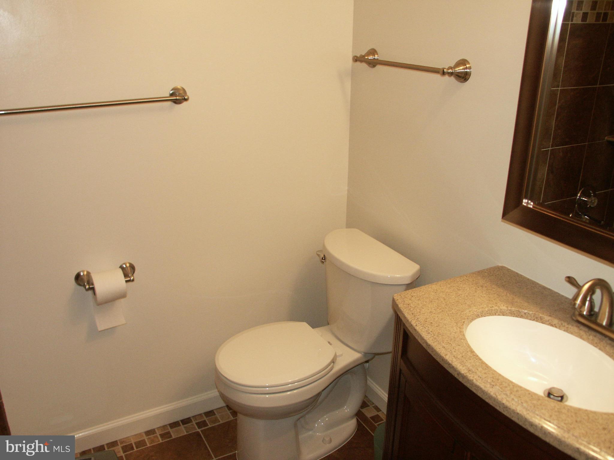 9016 Fox Grape Lane Springfield, VA 22152 - Photo 20 of 30 Bath