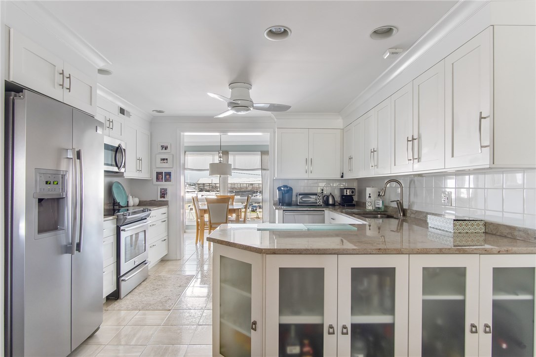 31 Coddington Street, Unit 27 Newport, RI 02840 - Photo 12 of 31