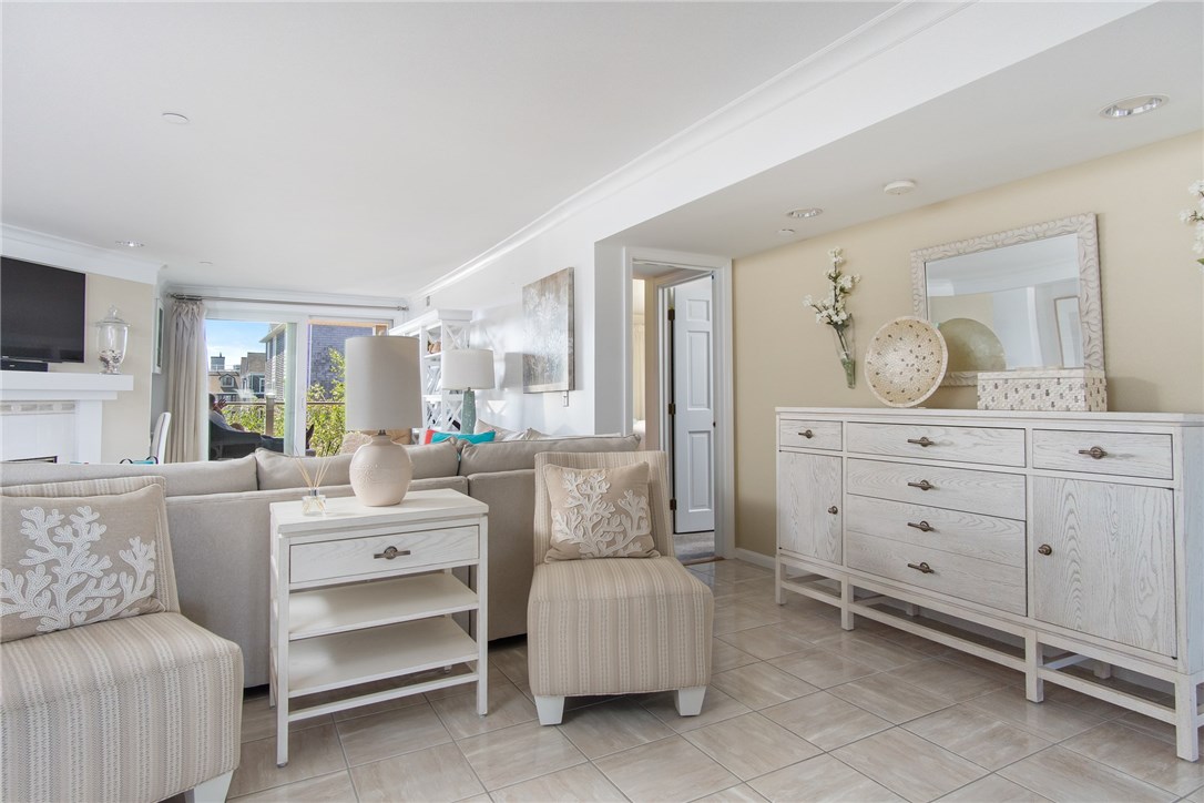 31 Coddington Street, Unit 27 Newport, RI 02840 - Photo 7 of 31